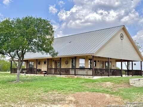 730 County Road 307, Jourdanton, TX 78026