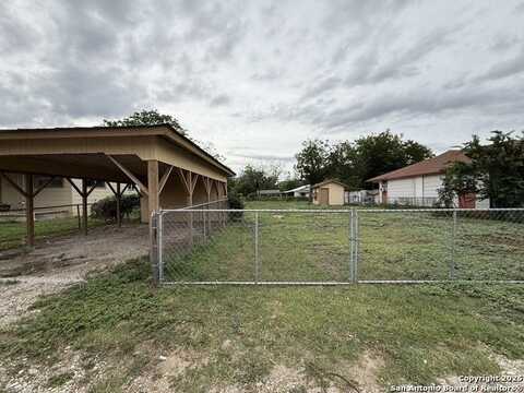 16021 N Front St, La Coste, TX 78039