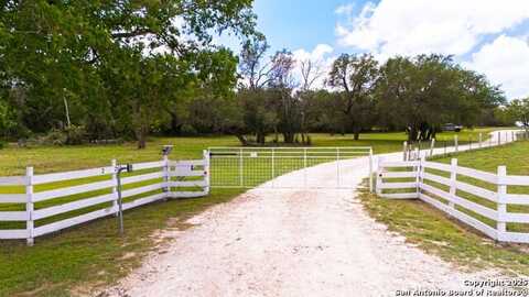 2 FM 289, Comfort, TX 78013