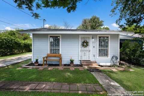 1021 Madrid St, San Antonio, TX 78237