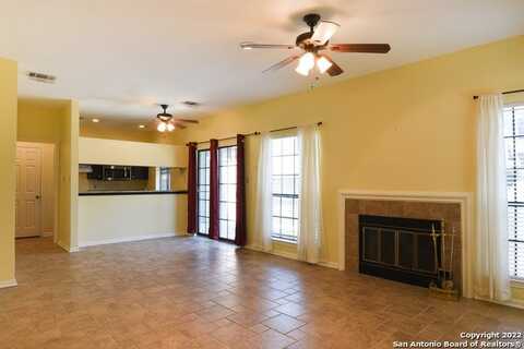 9 Chapel Hill Circle, San Antonio, TX 78240