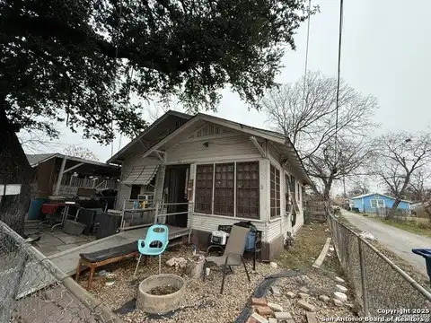 102 S Rosillo, San Antonio, TX 78207