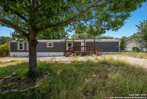 1125 Valeria Dr, Marion, TX 78124
