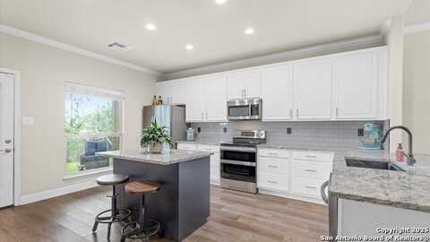 21810 Thunder Basin, San Antonio, TX 78261