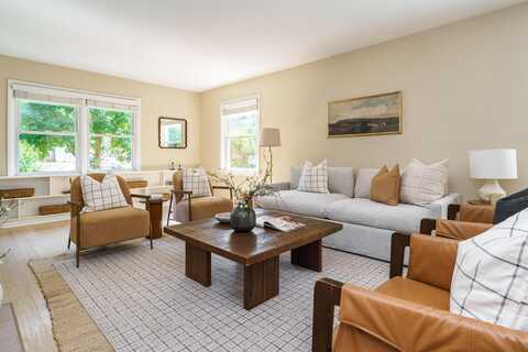 2006 Kentwell Road, Upper Arlington, OH 43221