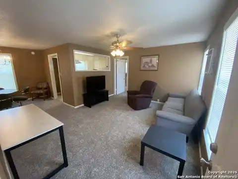 545 Bensdale, Pleasanton, TX 78064