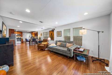 1119 N PINE STREET, San Antonio, TX 78202