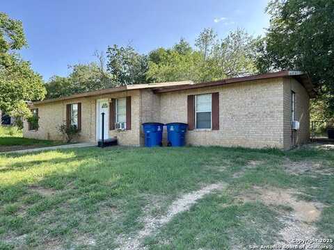 413 N Water, Pleasanton, TX 78064