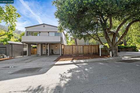 9 Glen Dr, Fairfax, CA 94930