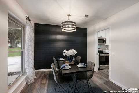 9723 FIVE FORKS ST, San Antonio, TX 78245