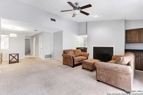 7738 Chambers Rd, San Antonio, TX 78229