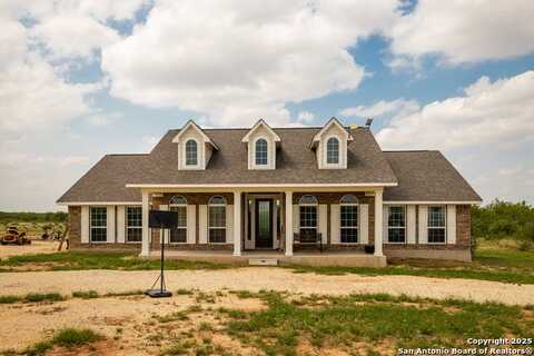 1141 S County Road 337, Charlotte, TX 78011