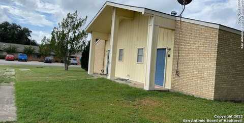 657 4th, Yorktown, TX 78164