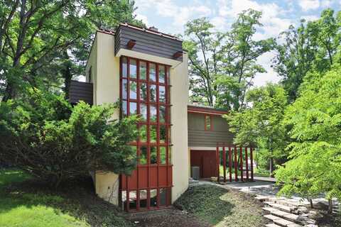 230 E South Street, Worthington, OH 43085