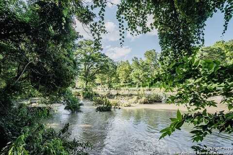 140 Riverview Rd, McQueeney, TX 78123