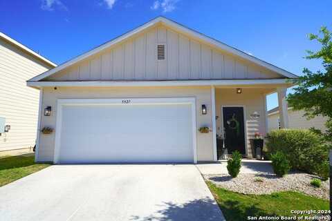 5527 Rue Girard, Converse, TX 78109