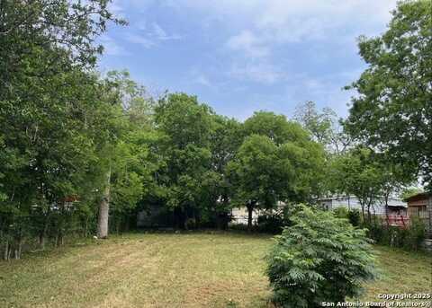 810 S San Eduardo, San Antonio, TX 78237