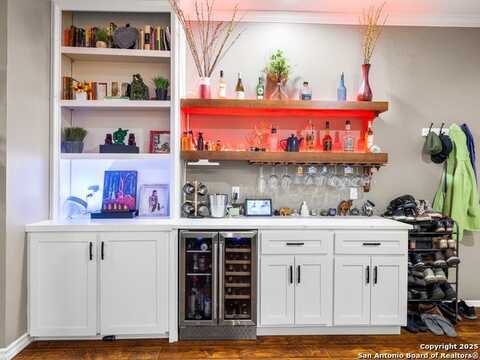 7707 Broadway, San Antonio, TX 78209