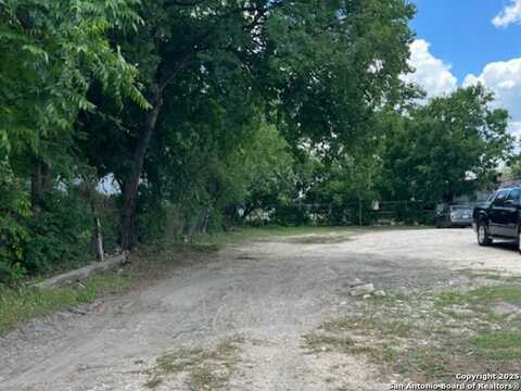 212 Wilmot St., San Antonio, TX 78237