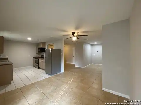 203 Greenlawn, Pleasanton, TX 78064