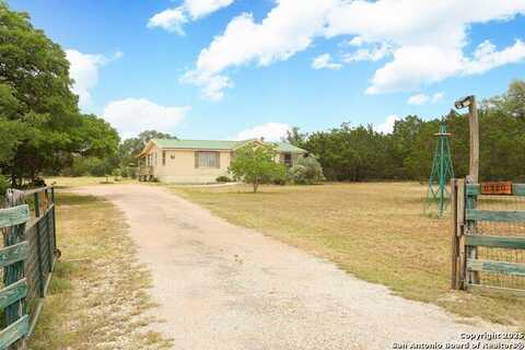 8328 Park Road 37, Lakehills, TX 78063