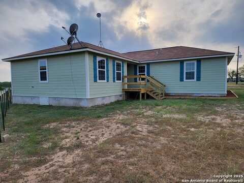 250 Krystal Ray Lane, Floresville, TX 78114