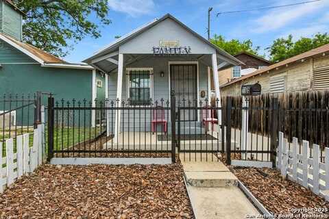 1105 Delgado St, San Antonio, TX 78207