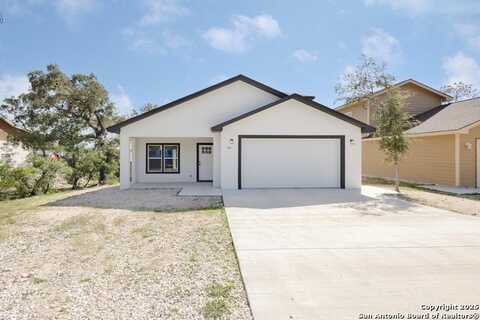 421 Rainbow Dr, Lakehills, TX 78063