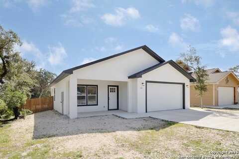 421 Rainbow Dr, Lakehills, TX 78063