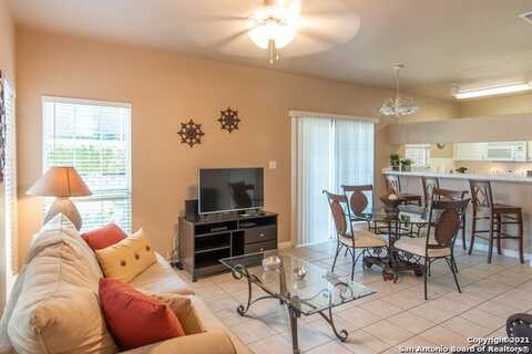 32 Chapel Hill Circle, San Antonio, TX 78240