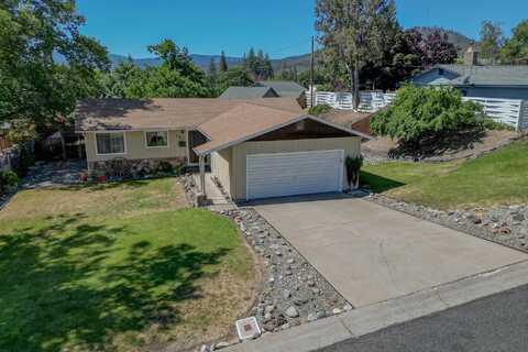 1123 Northridge Drive, Yreka, CA 96097