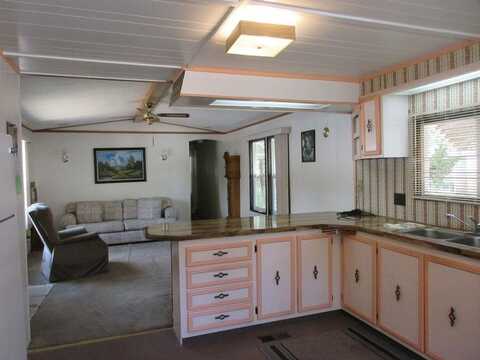 400 Hiram Page Rd #60, Yreka, CA 96097