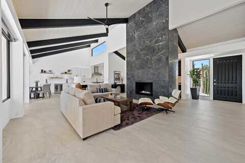 607 Desert West Drive, Rancho Mirage, CA 92270
