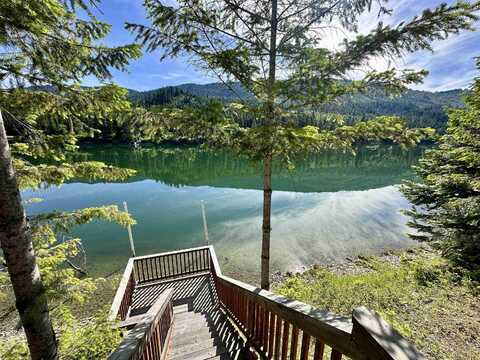 21 E Joyner Dr, Cusick, WA 99119
