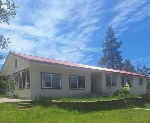 427 W 7th St, Newport, WA 99156