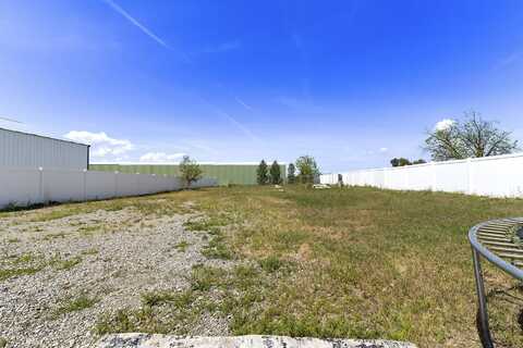 125 N Flora Rd, Greenacres, WA 99016