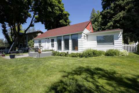 704 W 6th St, Medical Lake, WA 99022