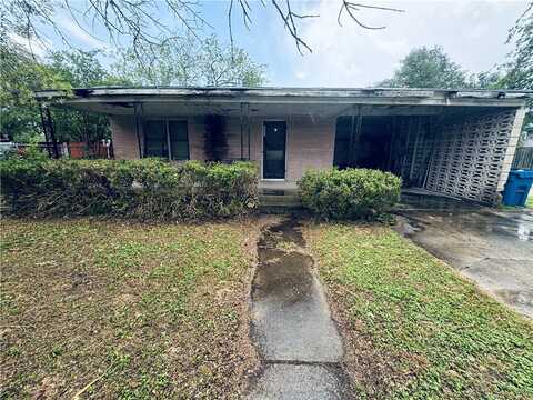 120 S Orange Street, Mathis, TX 78368