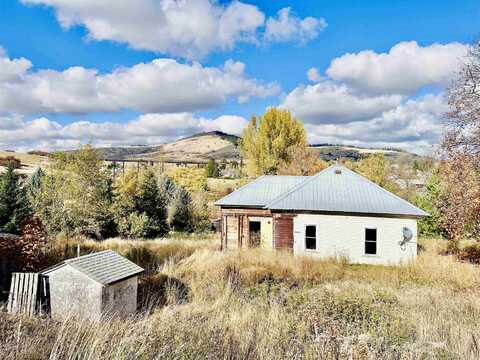 127 S Truax St, Tekoa, WA 99033