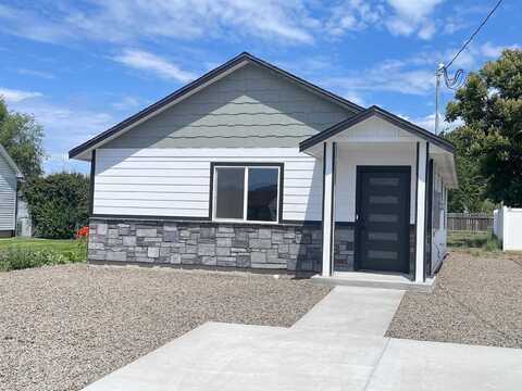 10821 E Grace Ave, Spokane Valley, WA 99206