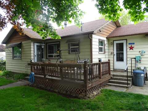 210 W Bartlett St, Oakesdale, WA 99158