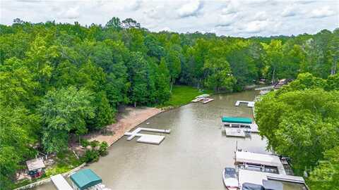 1511 White Oak Drive, White Plains, GA 30678
