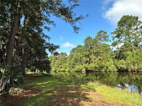 8 Topsail Court, Savannah, GA 31411