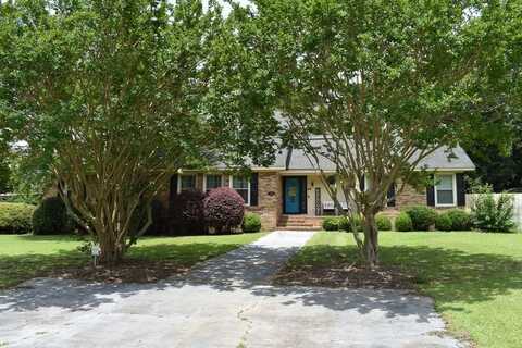 1392 Country Club Cir, Manning, SC 29102