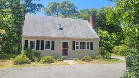 49 Burnham Street, Marstons Mills, MA 02648