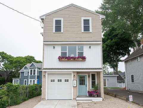 15 Ninth Street, Onset, MA 02558