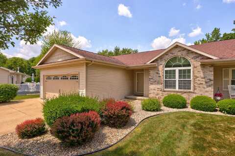 16 Rose Cottage, Saginaw, MI 48609