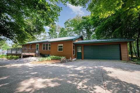 441 Hillcrest, Lake, MI 48632