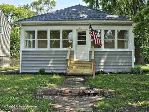 1902 Newberry, Saginaw, MI 48602