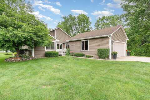 9930 N River, Freeland, MI 48623